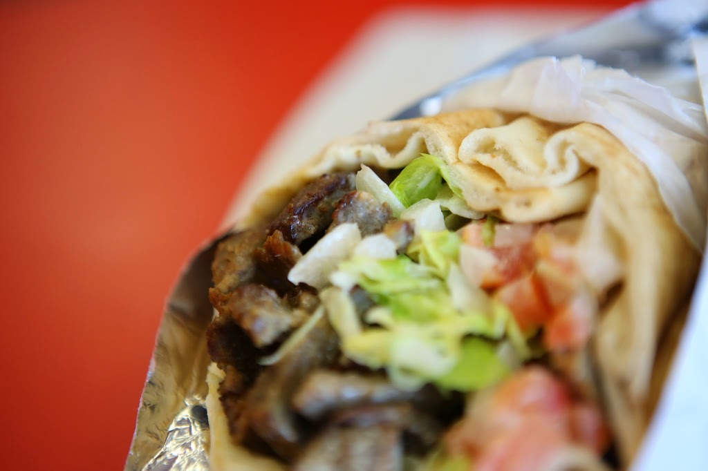 PrimeTime Donair & Poutine | 3928 17 St NW, Edmonton, AB T6T 0C2, Canada | Phone: (780) 469-1119