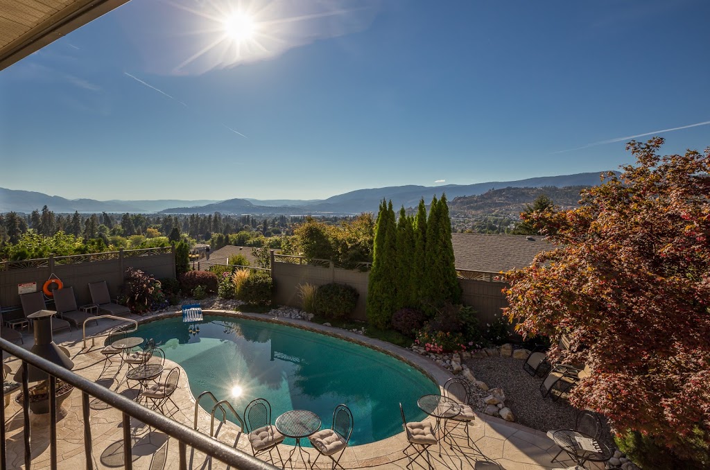 A Vista Villa Couples Retreat | 962 Ryder Dr, Kelowna, BC V1Y 7T5, Canada | Phone: (877) 762-7831
