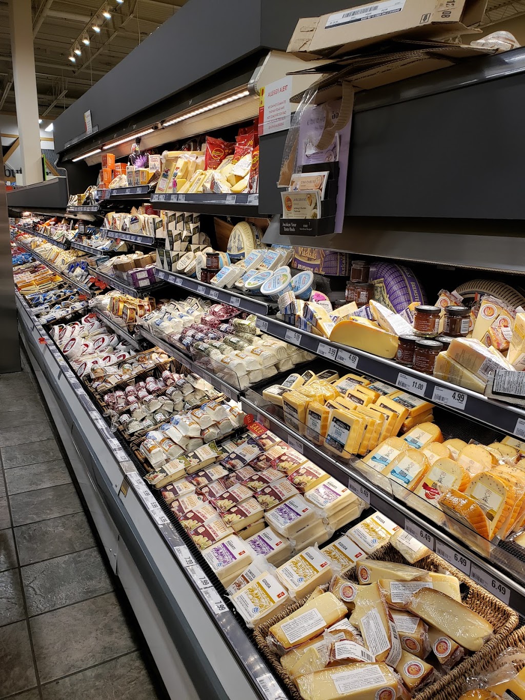 Zehrs | 7201 Tecumseh Rd E, Windsor, ON N8T 3K4, Canada | Phone: (519) 974-1000