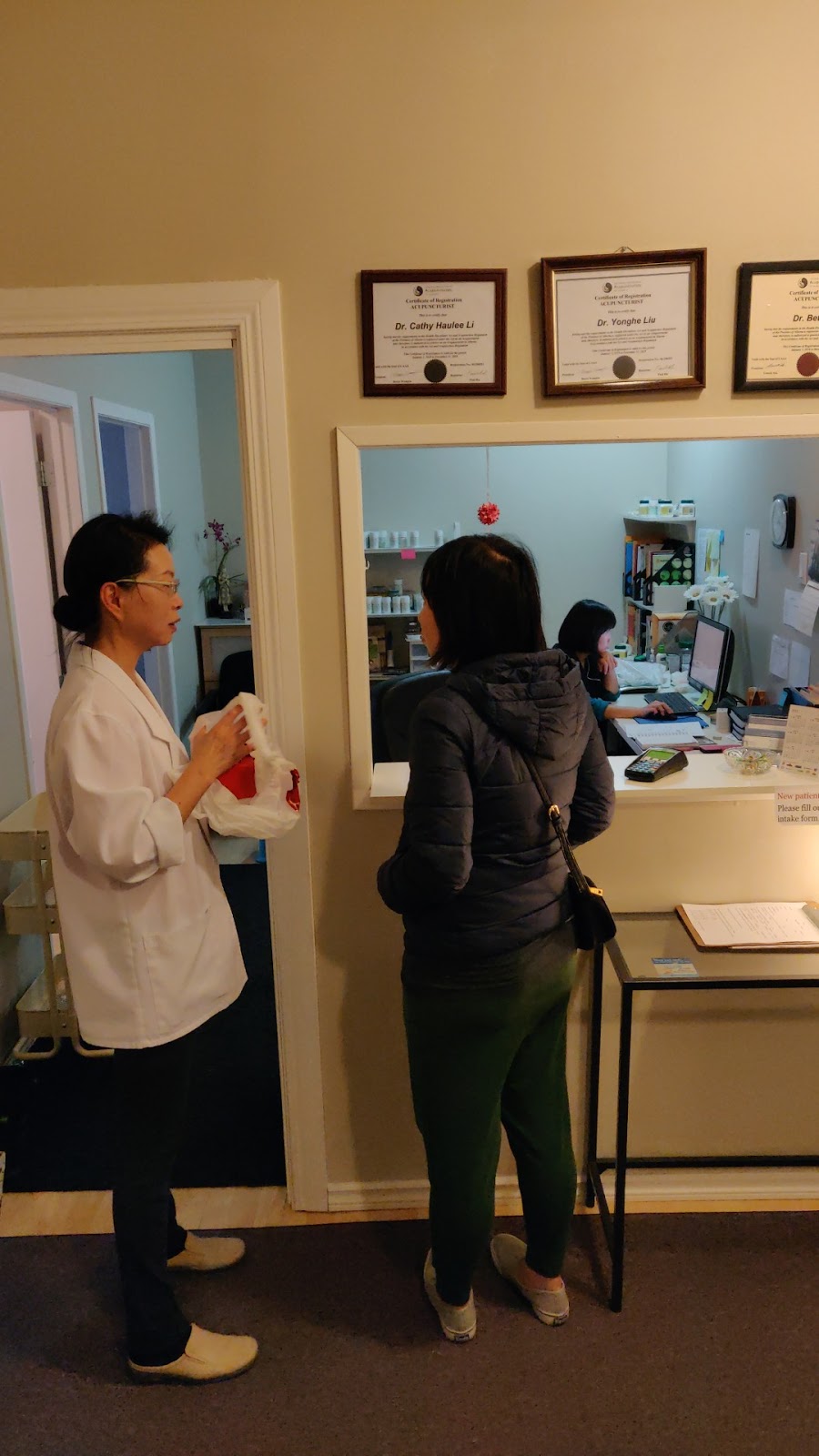 Total Acupuncture Clinic | Unite 262 A, 1632 14 Ave NW, Calgary, AB T2N 1M7, Canada | Phone: (403) 452-3688