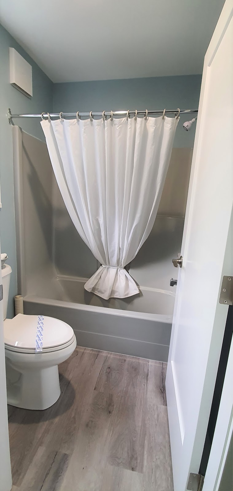 Ocean Crest Motel in Qualicum Beach | 3292 Island Hwy W, Qualicum Beach, BC V9K 2C6, Canada | Phone: (250) 752-5518