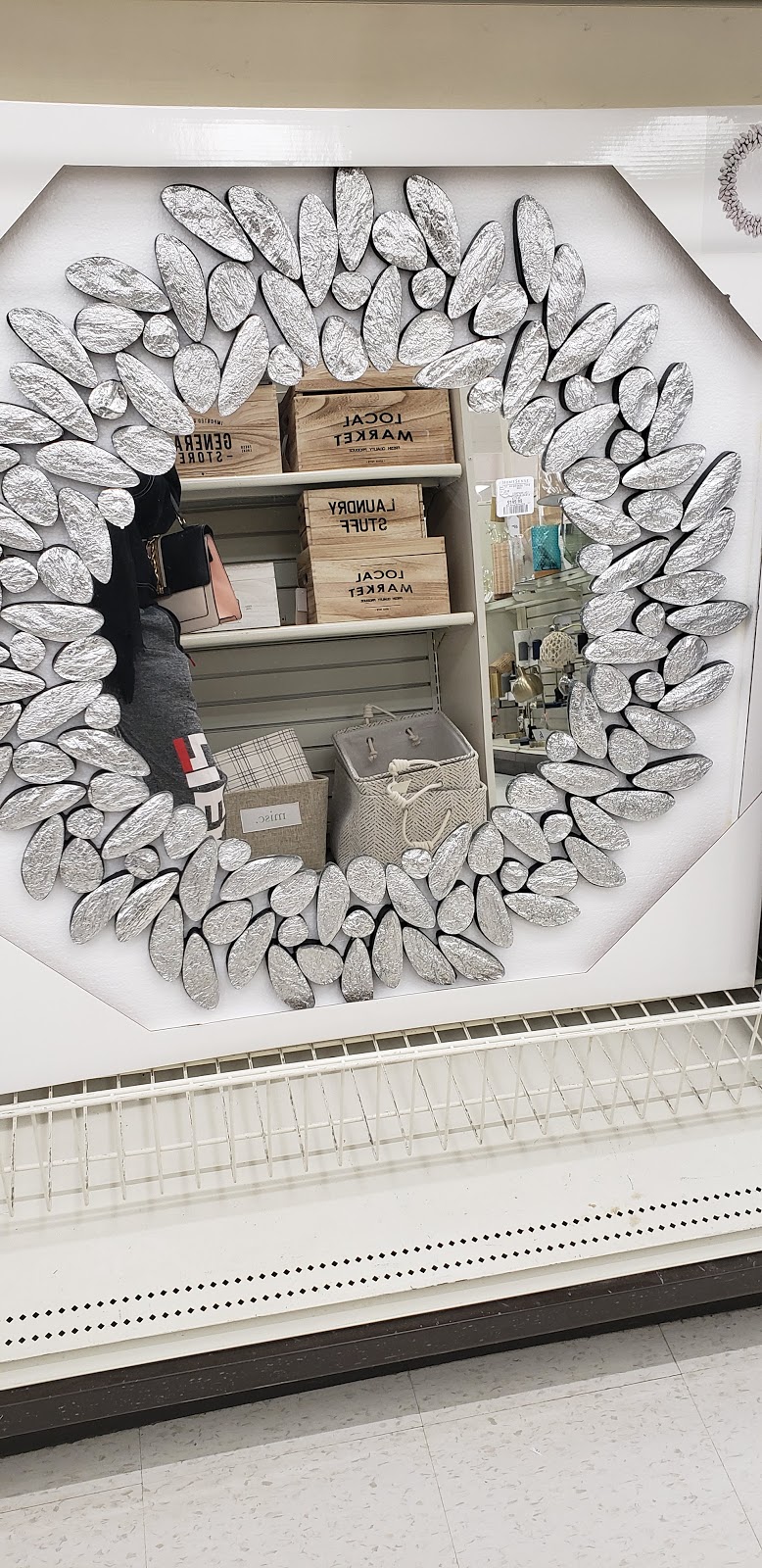 Winners & HomeSense | 5001 19 St #700, Red Deer, AB T4R 3R1, Canada | Phone: (403) 340-1717