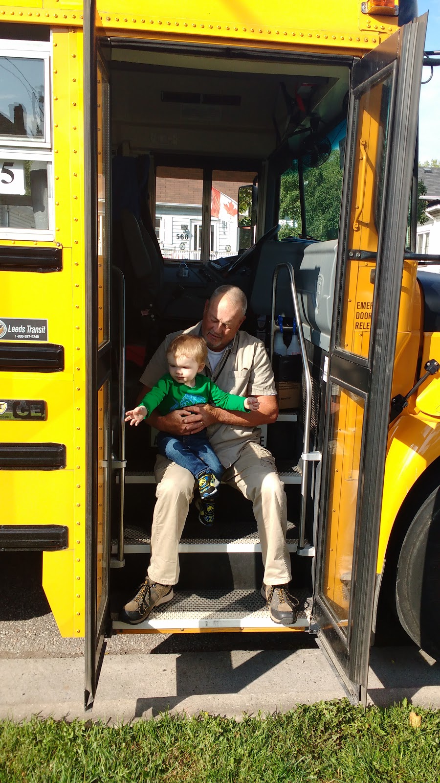 Durhamway Bus Lines | 485 Waterloo Ct, Oshawa, ON L1H 3X2, Canada | Phone: (905) 433-1392