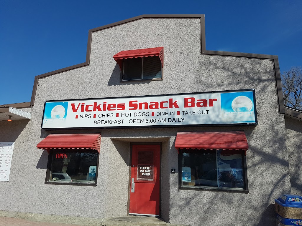 Vickies Snack Bar | 719 Park Ave, Beausejour, MB R0E 0C0, Canada | Phone: (204) 268-1922