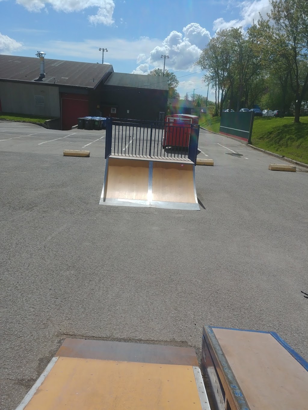 Marcel-Bédard Arena | 655 Bd des Chutes, Québec, QC G1E 2B6, Canada | Phone: (418) 641-6109