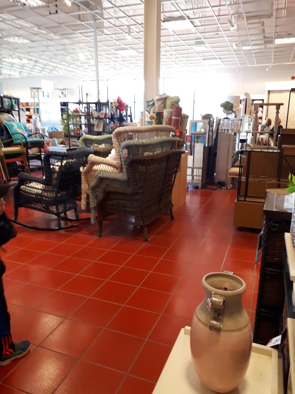 Pier 1 | 1230 Wellington Rd Unit 101, London, ON N6E 1M3, Canada | Phone: (519) 668-3989