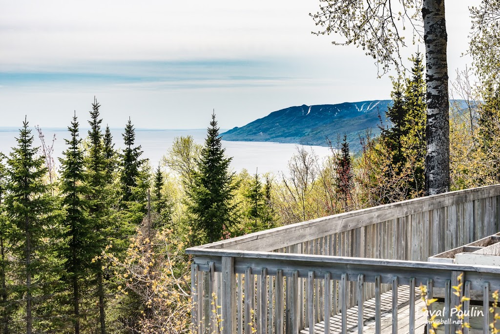 Domaine Charlevoix | 36 Rue de la Corniche, Baie-Saint-Paul, QC G3Z 0J5, Canada | Phone: (418) 435-8989