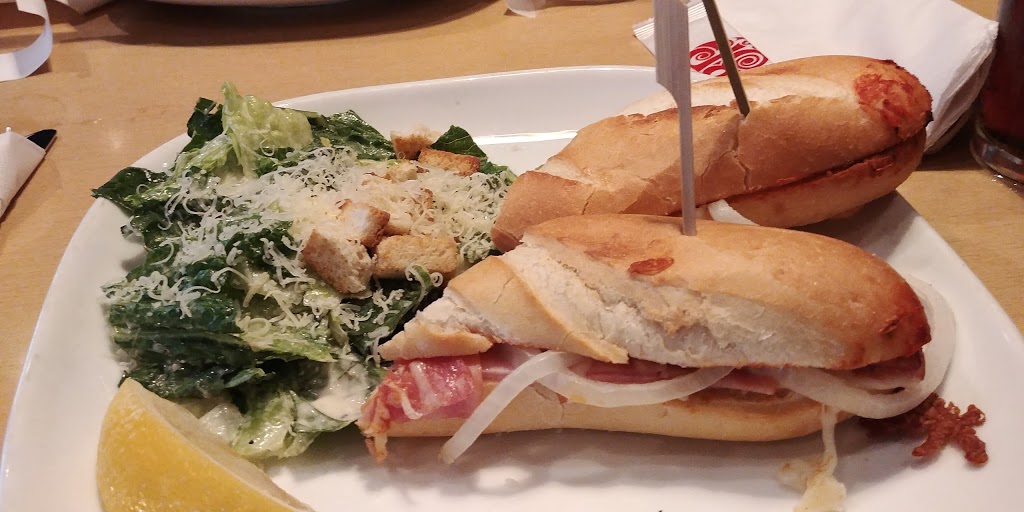 Boston Pizza | 35 Square One Dr, Mississauga, ON L5B 0E2, Canada | Phone: (905) 896-4646
