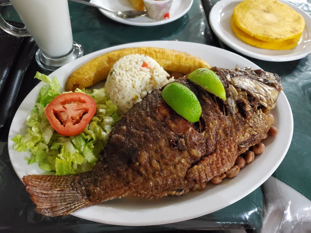 El Rancherito | 1662 St Clair Ave W, Toronto, ON M6N 1H8, Canada | Phone: (416) 651-1612