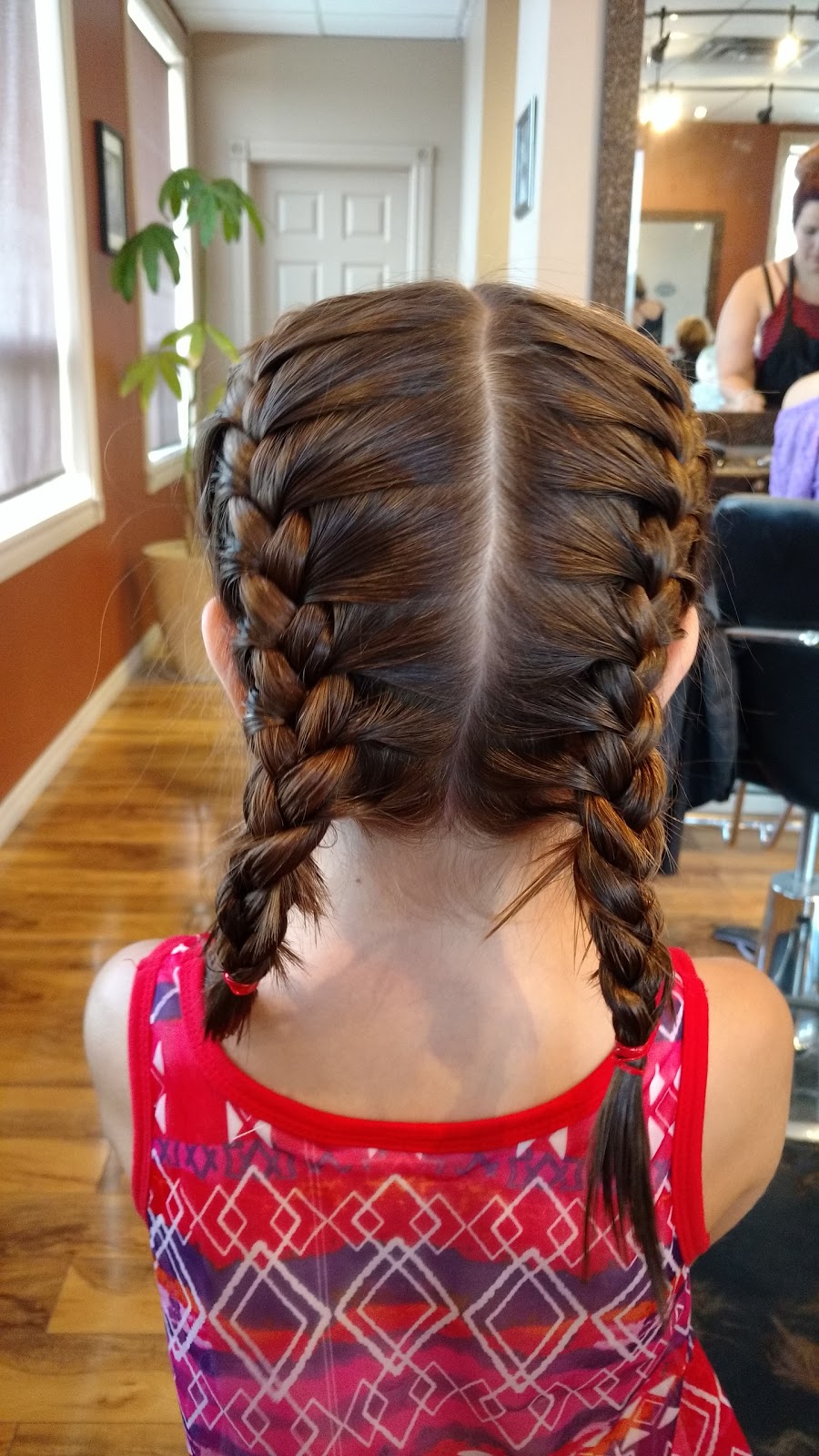 Symmetry Salon & Spa | 25 Dairy Ave, Napanee, ON K7R 1M4, Canada | Phone: (613) 354-6298