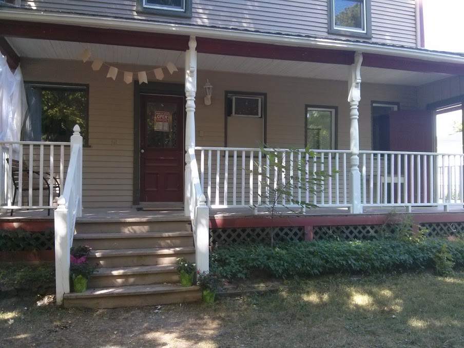 Healthily Ever After | 118 Brock St W, Merrickville, ON K0G 1N0, Canada | Phone: (613) 269-4341