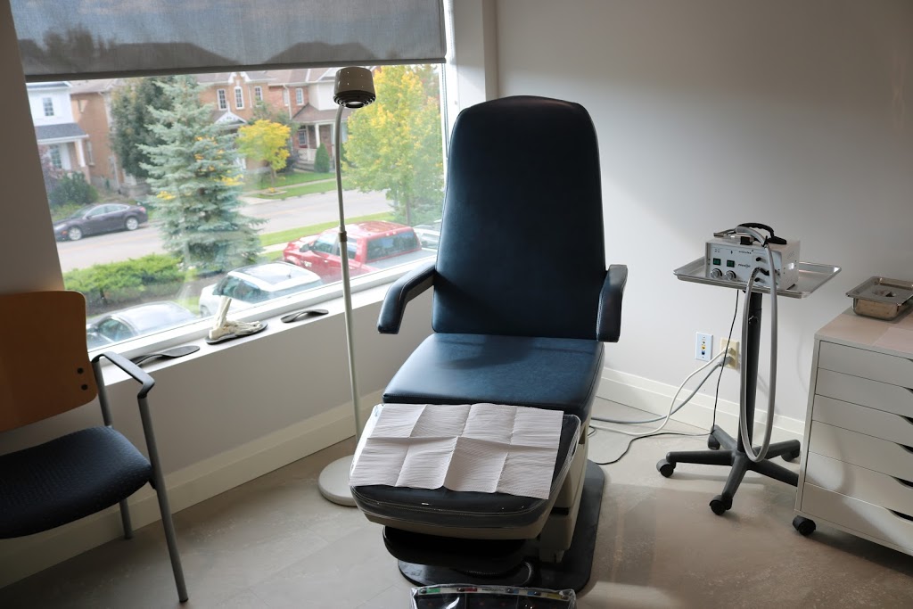 Aurora Foot Clinic & Orthotic Centre | 372 Hollandview Trail, Aurora, ON L4G 0A5, Canada | Phone: (905) 727-1446