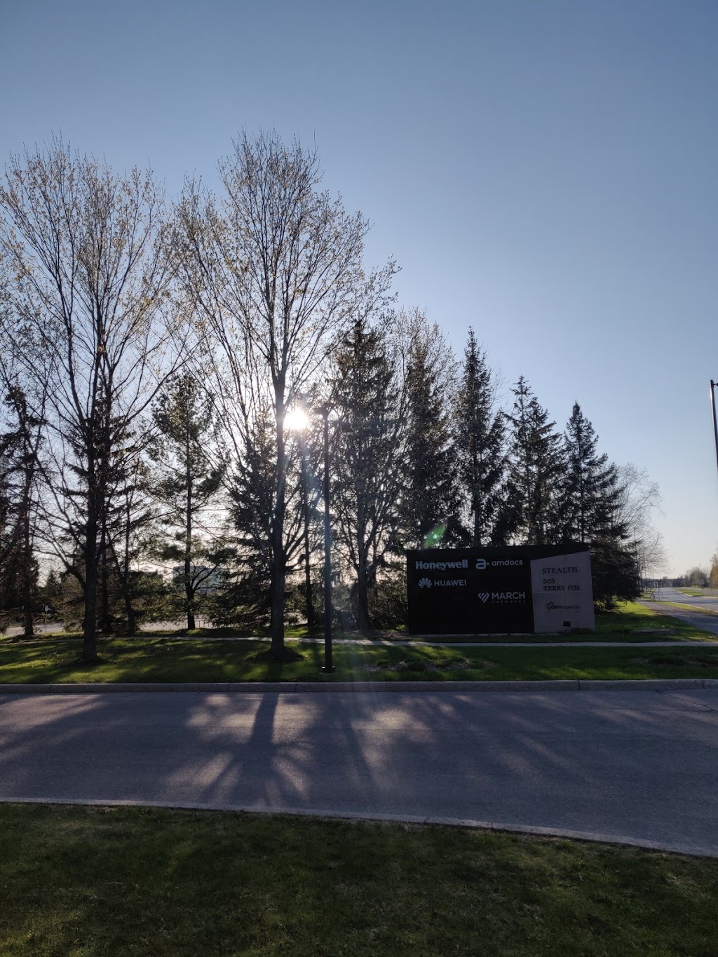 Huawei Ottawa Research & Development Centre | 303 Terry Fox Dr, Kanata, ON K2K 3J1, Canada | Phone: (613) 595-1900