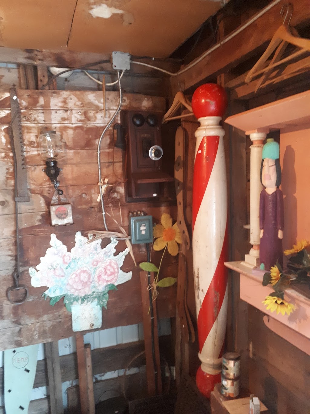 Antiquites Benoit Rochefort | 440 Rang des Érables, Sainte-Eulalie, QC G0Z 1E0, Canada | Phone: (819) 225-4454