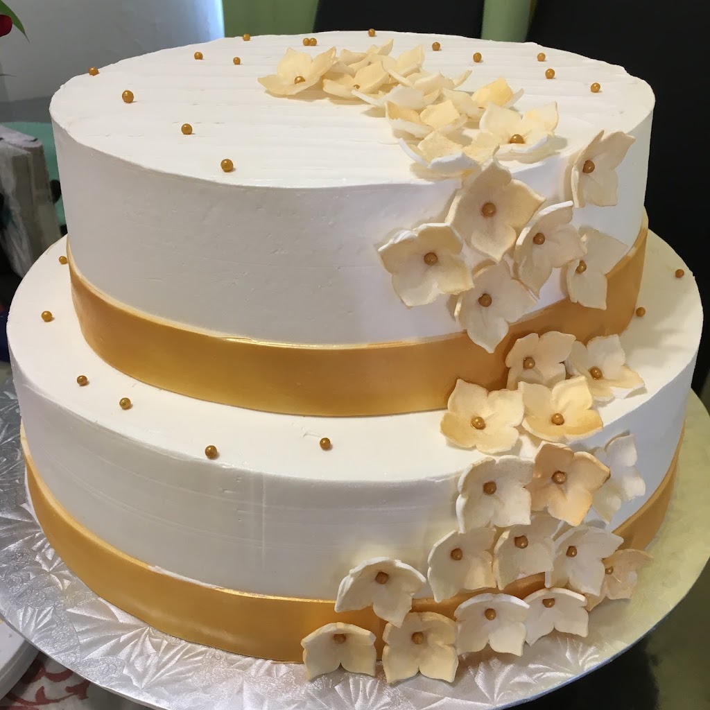 Frosted Flavors | 2198 A Queen St E, Toronto, ON M4E 1E7, Canada | Phone: (416) 690-1555