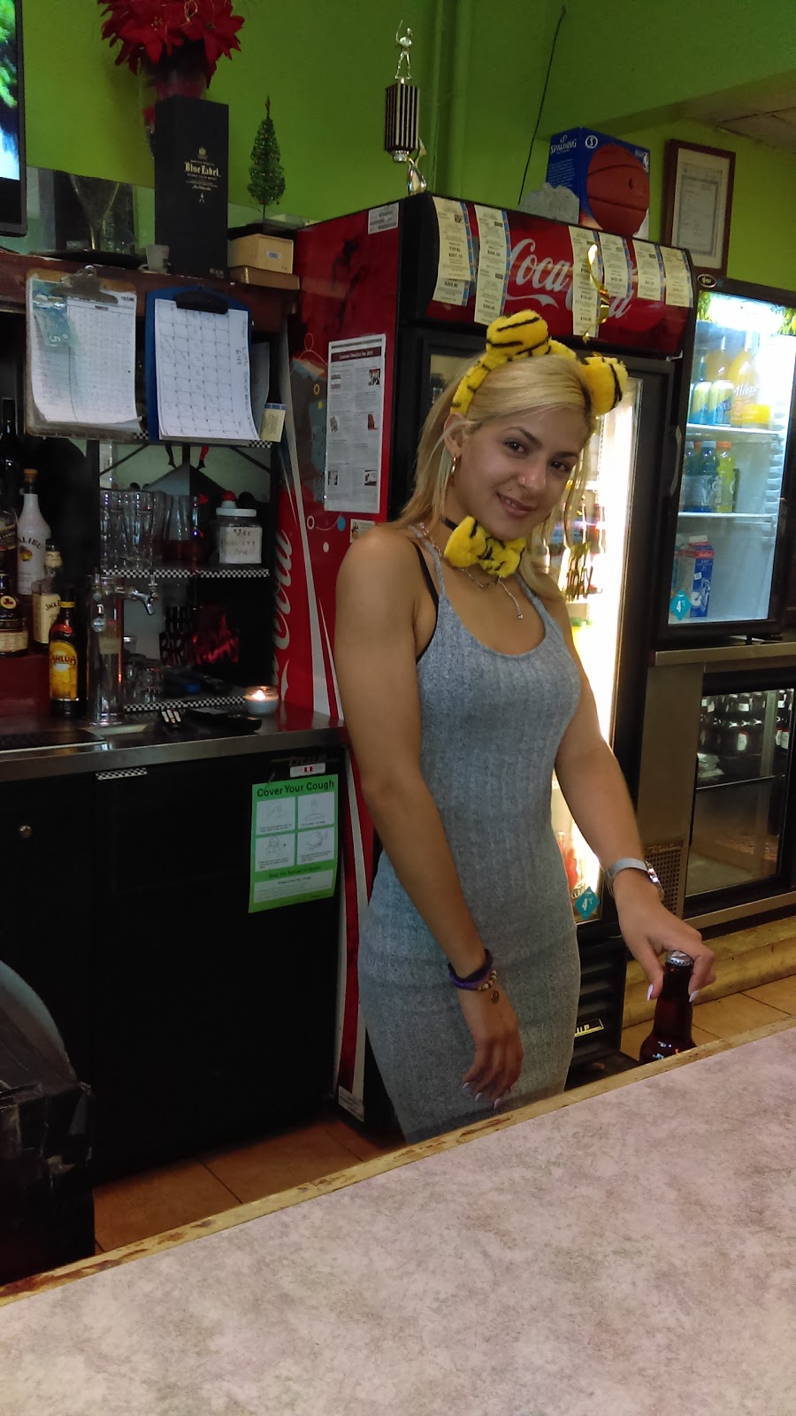 Daisys Bar and Grill | 1570 Midland Ave, Scarborough, ON M1P 3C3, Canada | Phone: (416) 755-1552