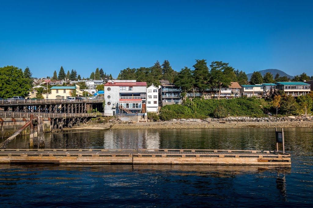 Coast and City | 400 Gower Point Rd, Gibsons, BC V0N 1V5, Canada | Phone: (778) 269-3027