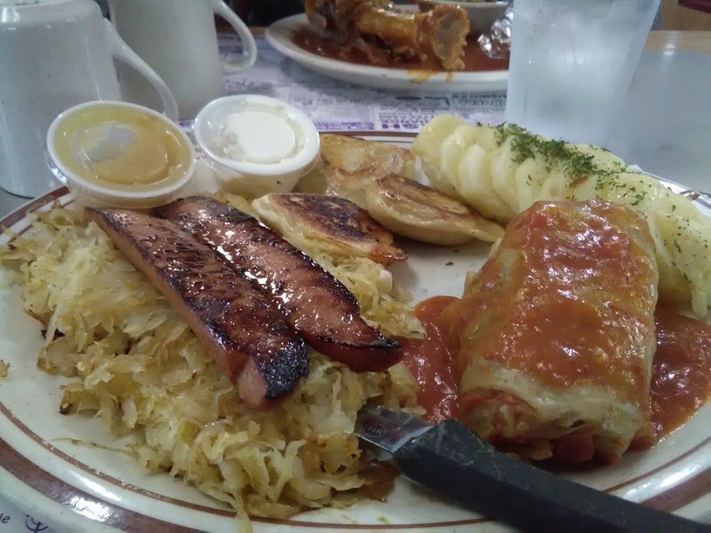 Lake Breeze Restaurant | 35450 Jefferson Ave, Harrison Charter Township, MI 48045, USA | Phone: (586) 791-1780