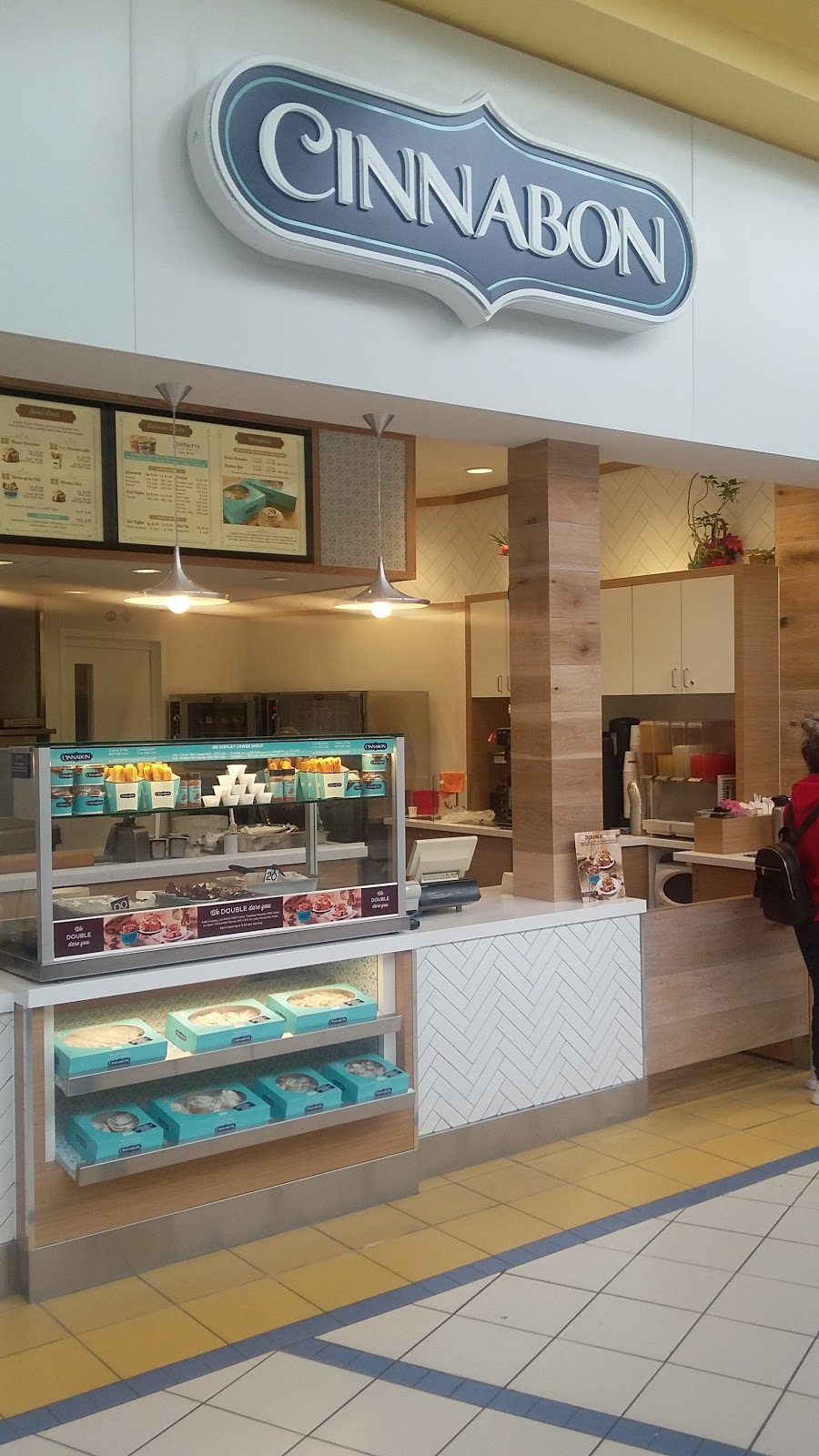Cinnabon | 1250 S Service Rd, Mississauga, ON L5E 2N5, Canada | Phone: (905) 271-8298