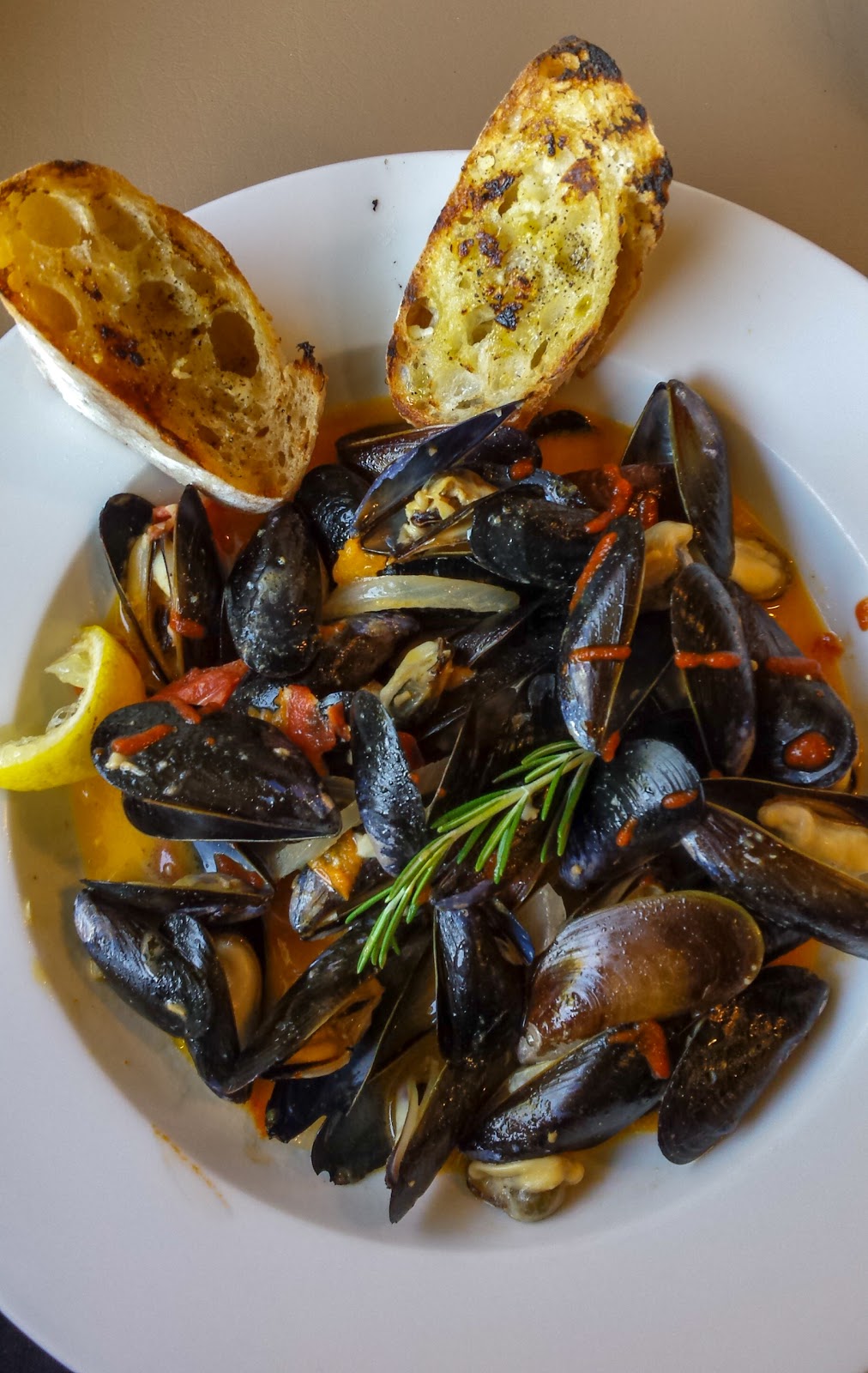 Rhododendron Cafe | 5521 Chuckanut Dr, Bow, WA 98232, USA | Phone: (360) 766-6667