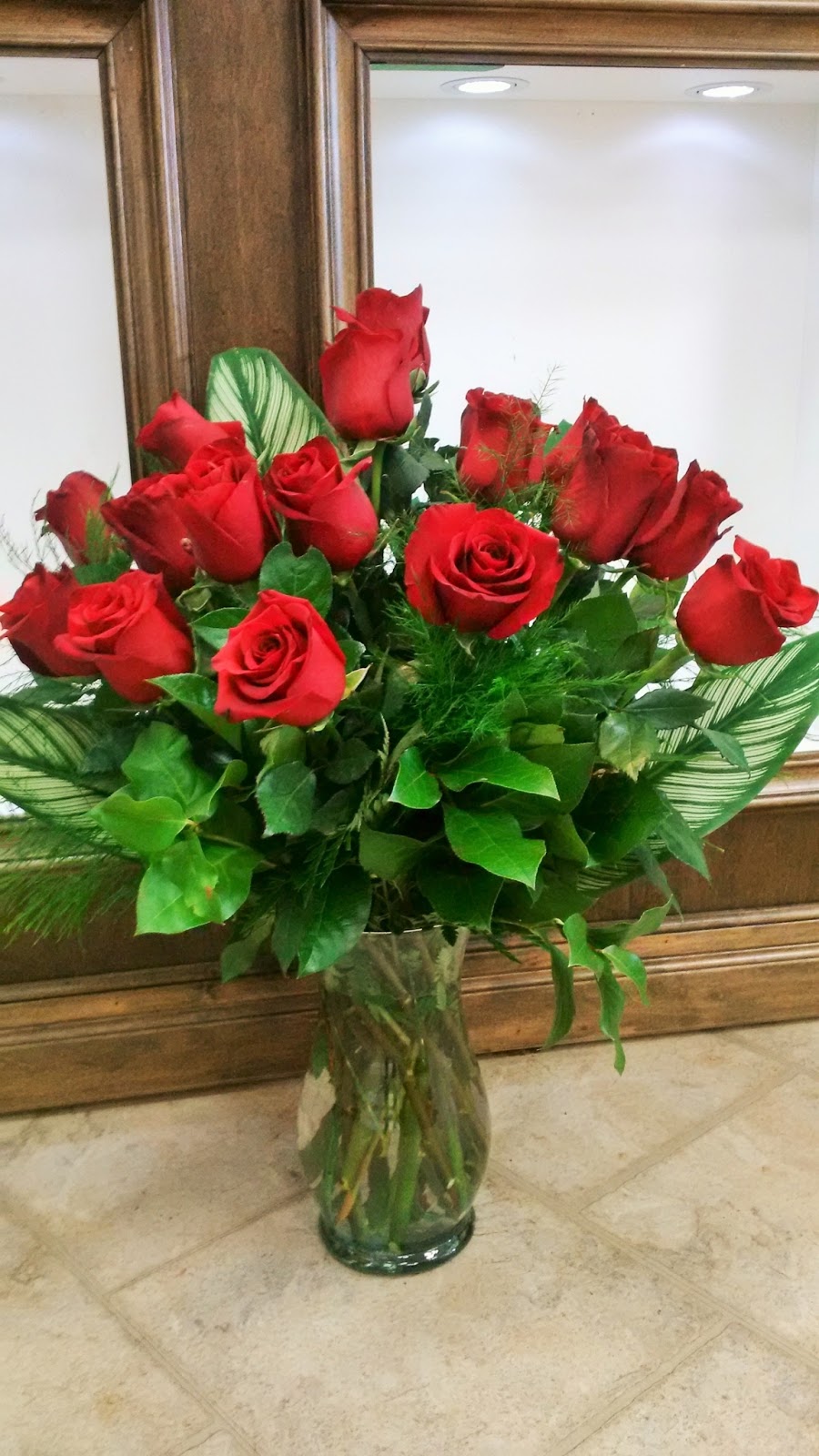 Uniquely Your Decor & Flowers | 1960 Dundas St W #5, Mississauga, ON L5K 2R9, Canada | Phone: (905) 916-6437