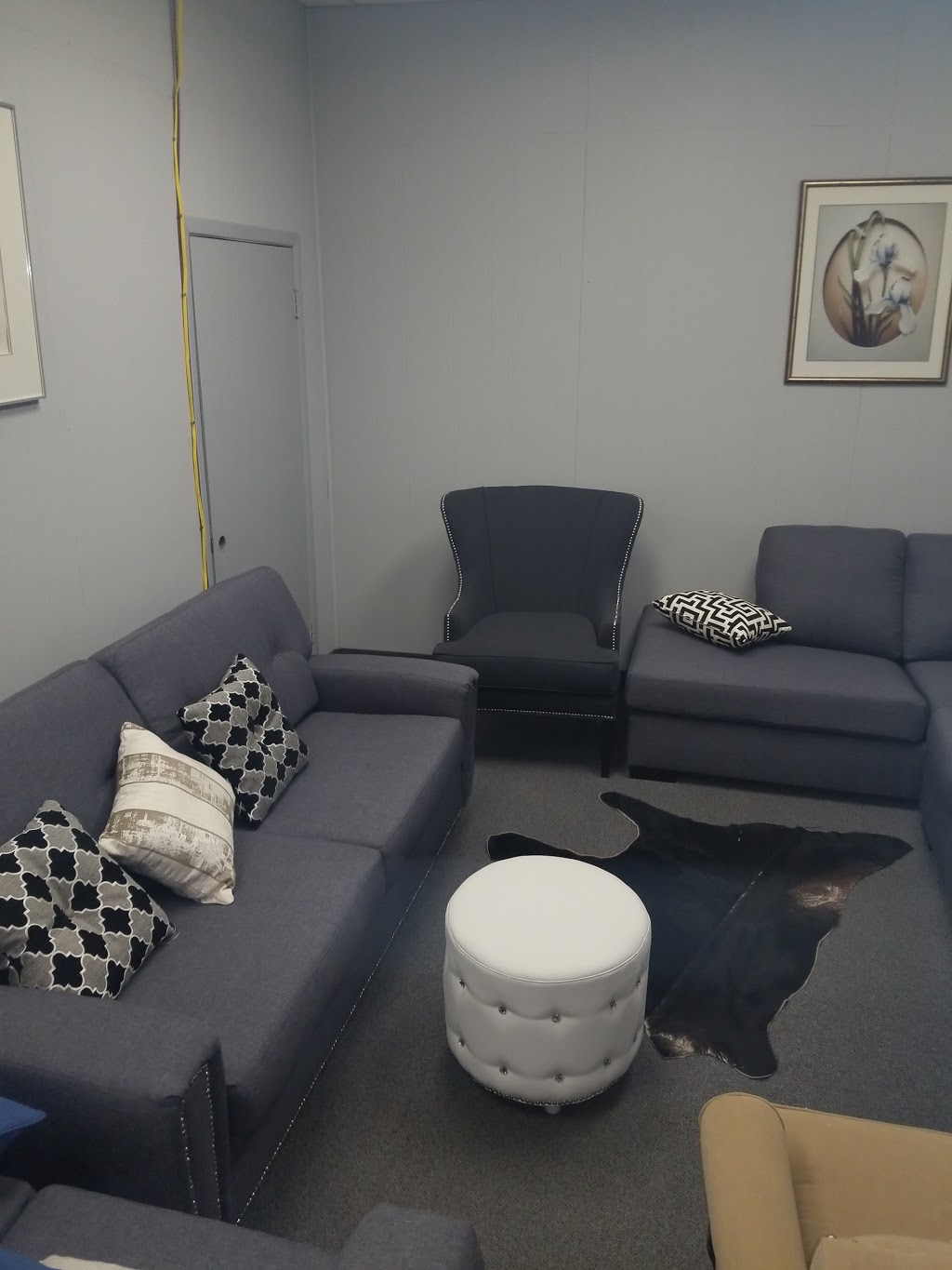 Del Sol Upholstery | 3625 Weston Rd Unit #7, North York, ON M9L 1V9, Canada | Phone: (416) 922-7566