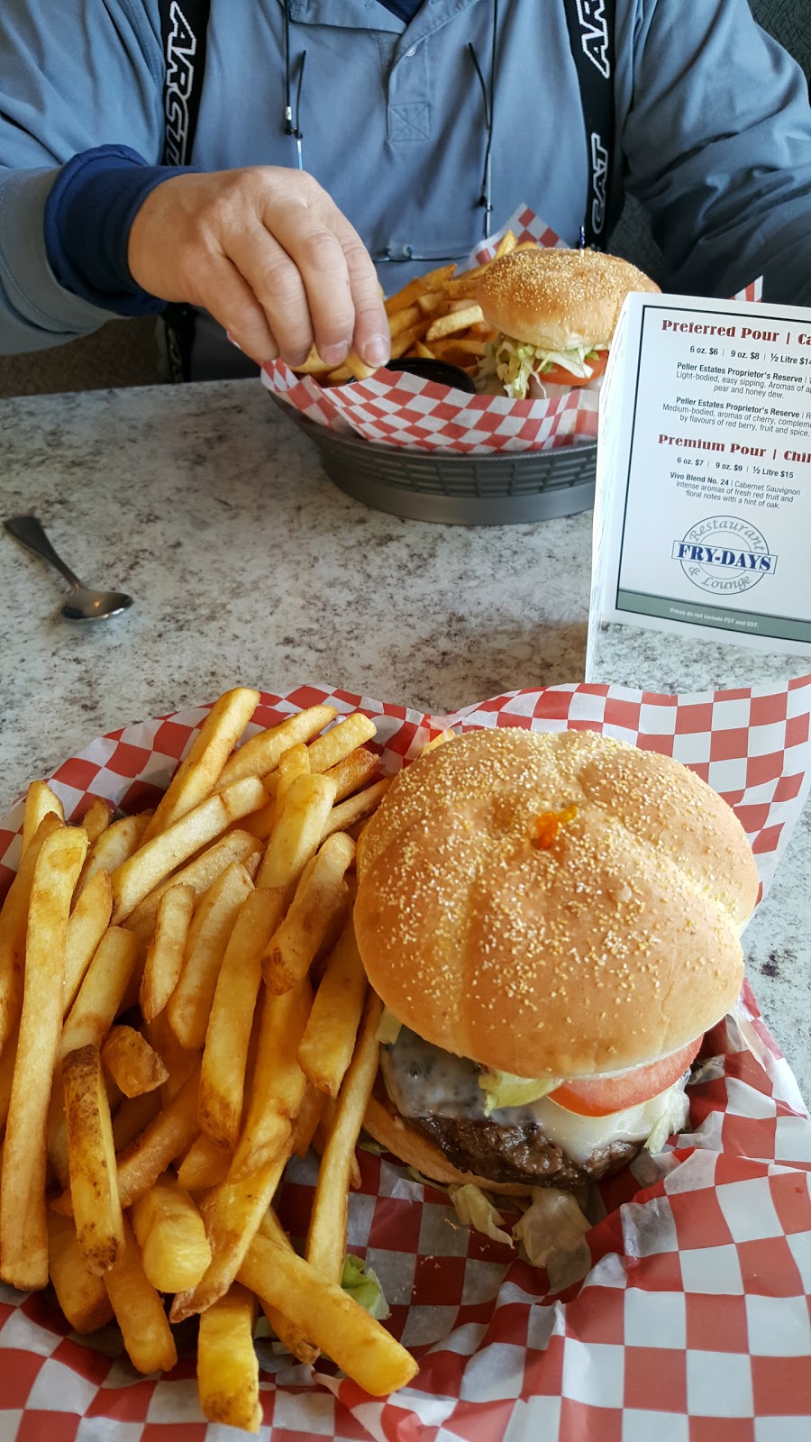 Fry-Days Restaurant & Lounge | 8156 E. PR 415 &, Highway 7, Teulon, MB R0C 3B0, Canada | Phone: (204) 886-3682