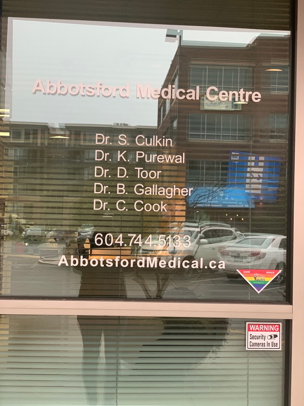 Abbotsford Medical Centre | 2051 McCallum Rd #101, Abbotsford, BC V2S 3N5, Canada | Phone: (604) 744-5133