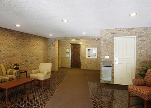 Southwood Apartments | 381 Edinburgh Rd S, Guelph, ON N1G 3J7, Canada | Phone: (519) 824-0619