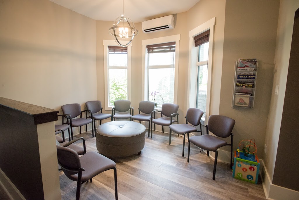 Vision Plus Optometry Clinic | 52 Weldon St, Moncton, NB E1C 5V8, Canada | Phone: (506) 857-0156