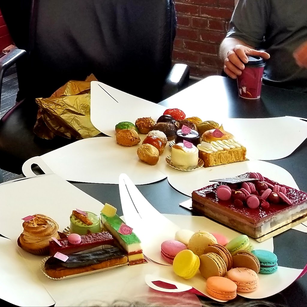Les gourmandises de Marie-Antoinette | 4317 Rue Ontario E, Montréal, QC H1V 1K5, Canada | Phone: (514) 257-0333