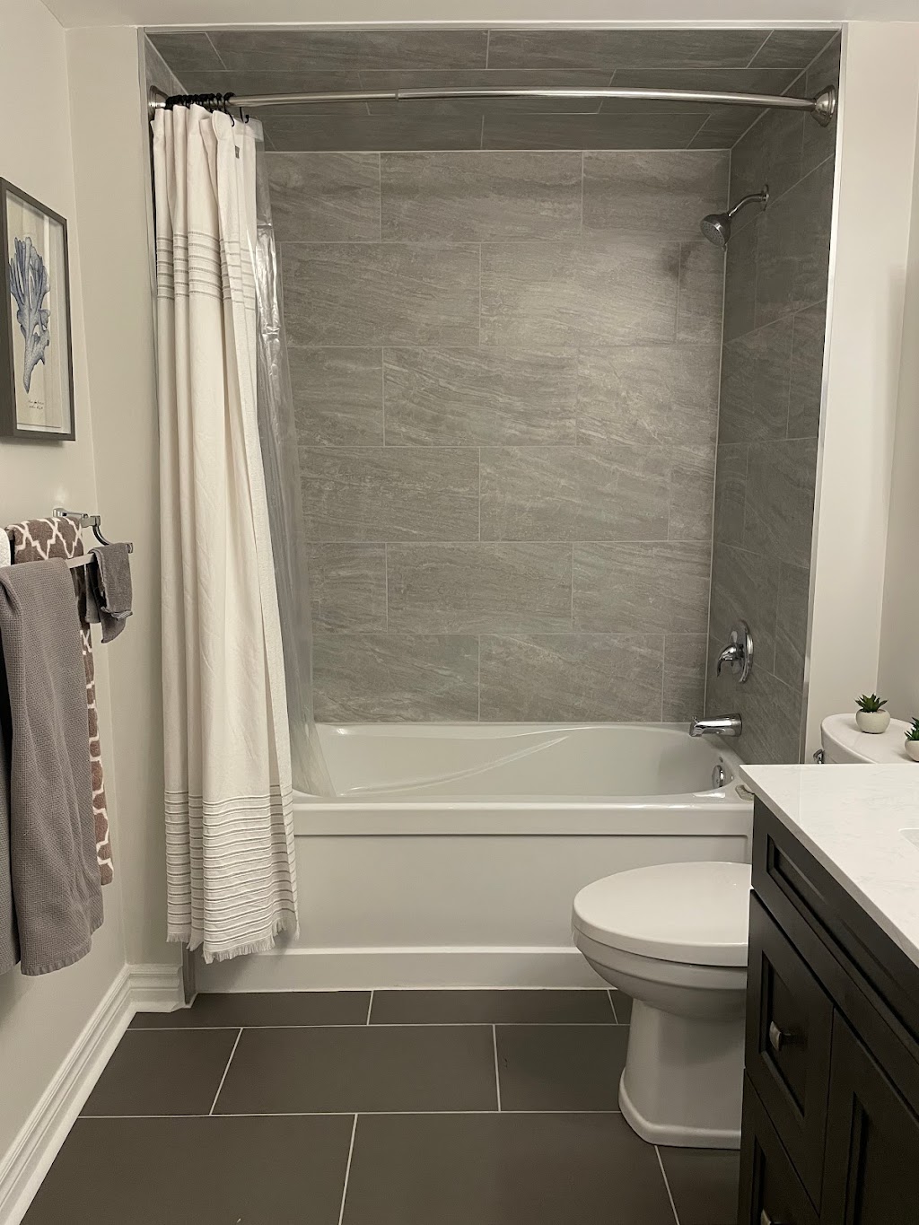 IJM Homes | 25 Brookwood Dr, Barrie, ON L4N 0Z1, Canada | Phone: (416) 459-9079