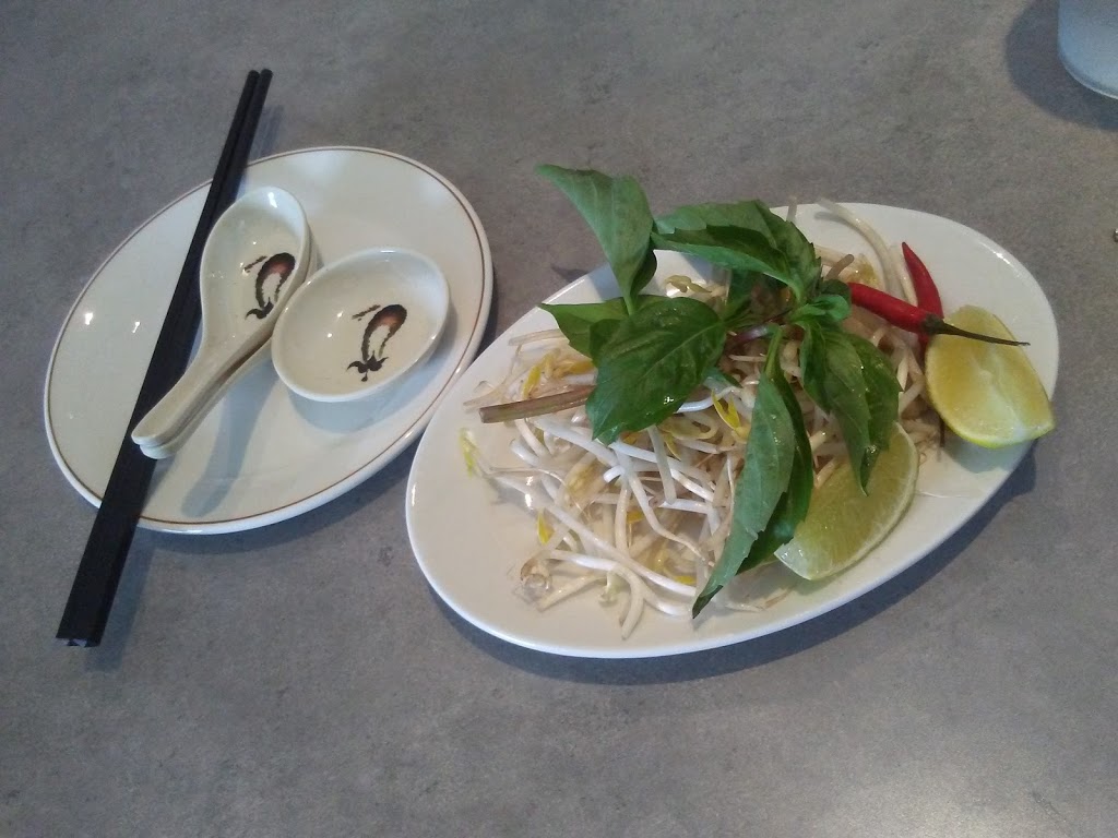 Pho 675 | 675 Jefferson Avenue, Winnipeg, MB R2V 0P2, Canada | Phone: (204) 416-0880