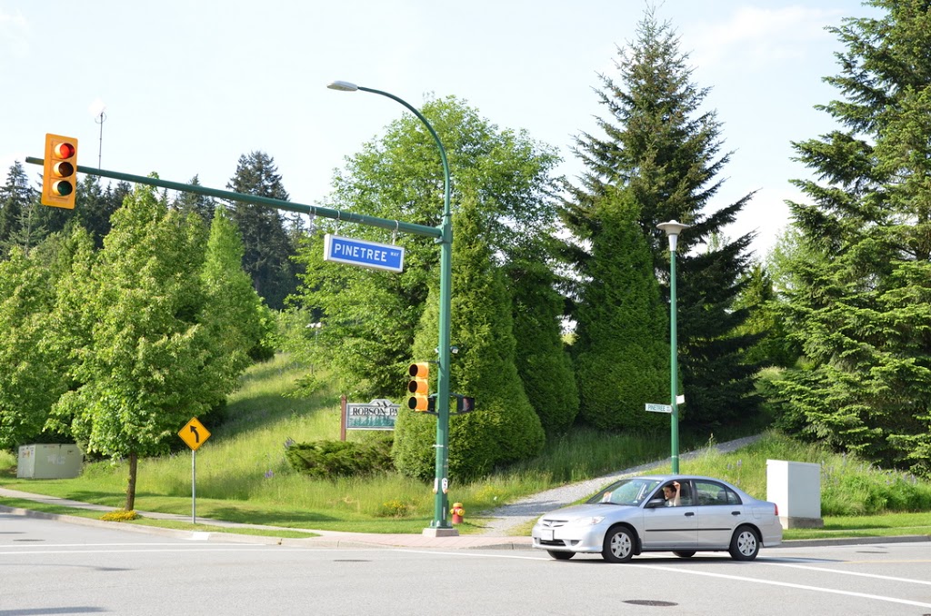 Robson Park | 1420 Pinetree Way, Coquitlam, BC V3E 6A3, Canada | Phone: (604) 927-3000