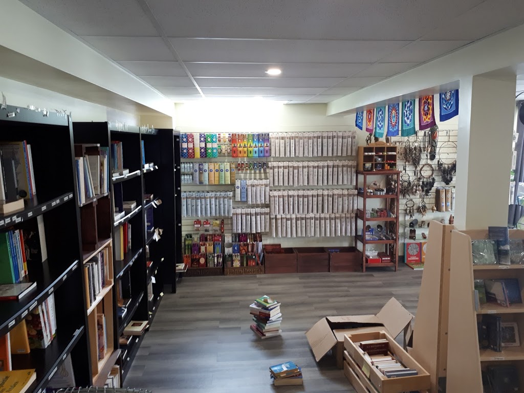 Librairie La Clé dOr - Lessence divine | 3035 Boulevard Saint-Joseph, Drummondville, QC J2B 8C6, Canada | Phone: (819) 857-4899