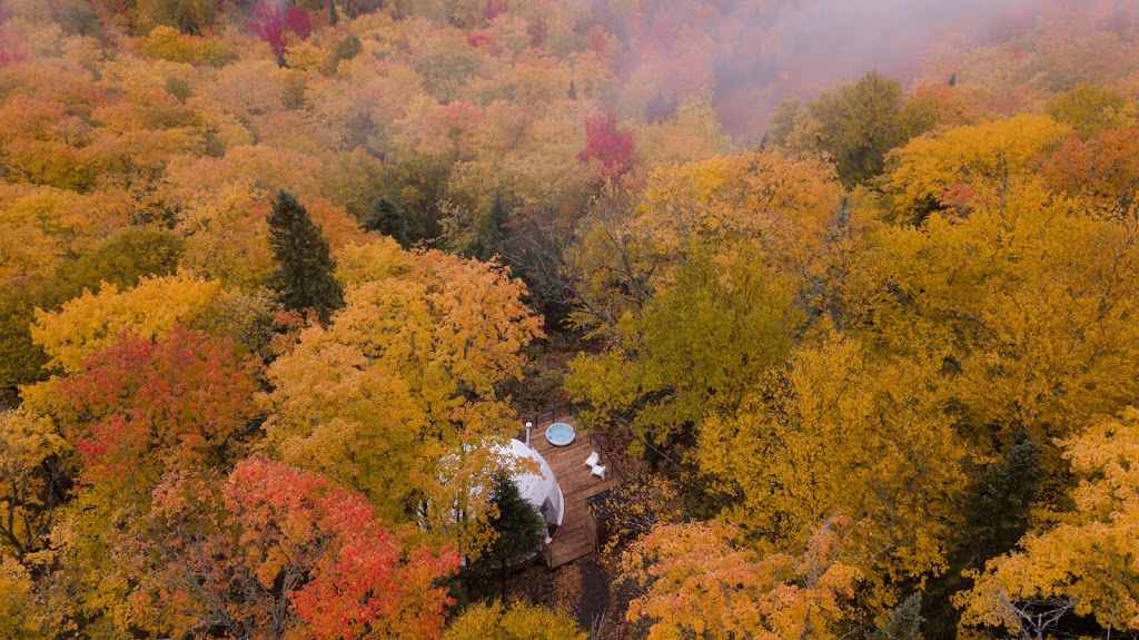 Dômes Charlevoix | 54 Chemin Gabrielle Roy, Petite-Rivière-Saint-François, QC G0A 2L0, Canada