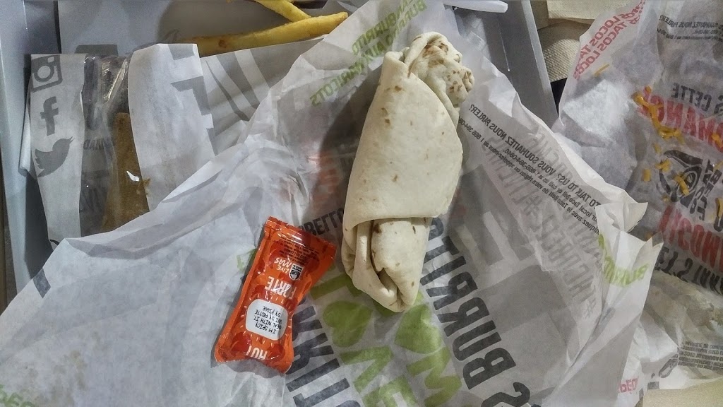Taco Bell | 777 Guelph Line, Burlington, ON L7R 3N2, Canada | Phone: (905) 631-0437