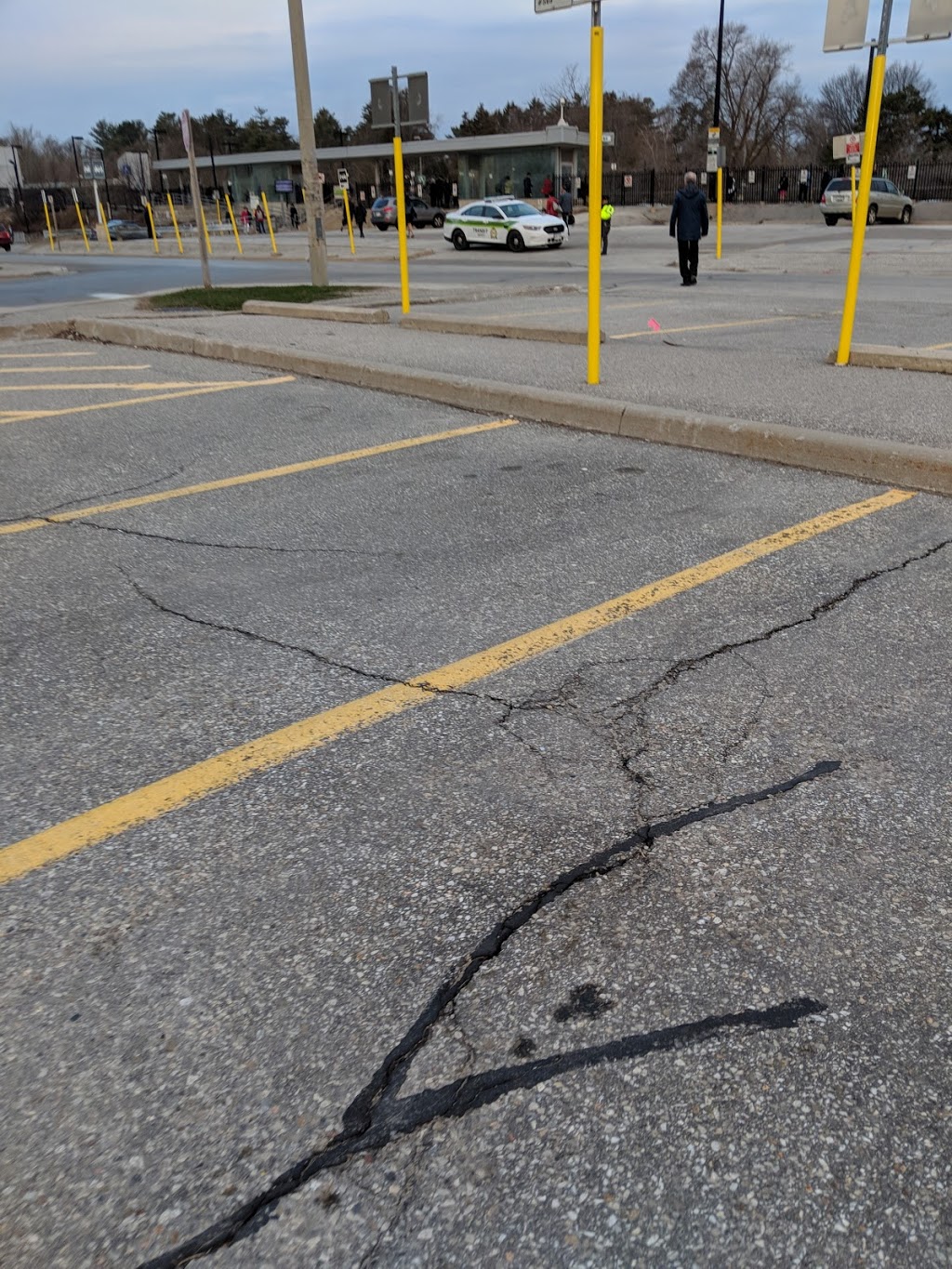 30 Queen St E Parking | 30 Queen St E, Mississauga, ON L5L 1C6, Canada