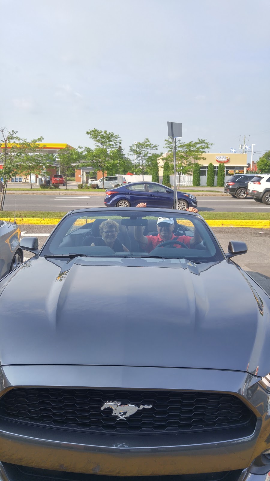 Shell | 141 Bd Saint-Joseph, Drummondville, QC J2C 2A6, Canada | Phone: (819) 475-6501