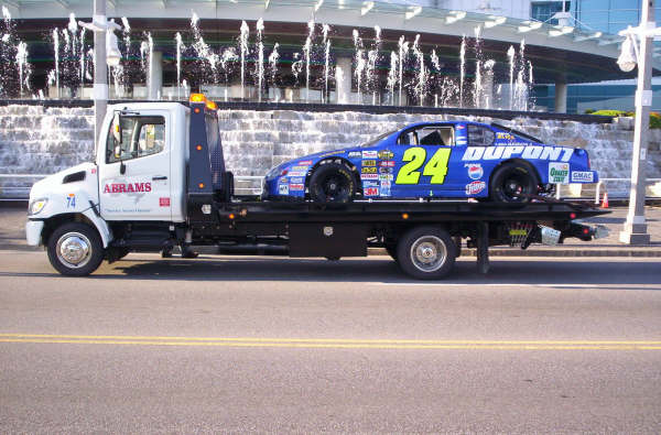 Abrams Towing Services | 1450 Wallace Rd, Oakville, ON L6L 2Y1, Canada | Phone: (905) 827-3286