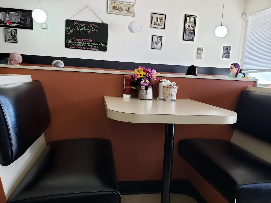 KCs Café | 1449 Prairie Ave, Port Coquitlam, BC V3B 1S9, Canada | Phone: (604) 554-0253