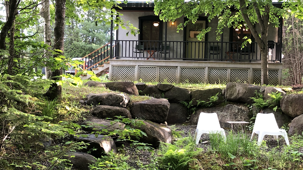 CEDAR CREEK, PETIT TRAIN DU NORD, LAURENTIANS | 1735 Chemin de la Gare, Val-Morin, QC J0T 2R0, Canada | Phone: (819) 324-9663