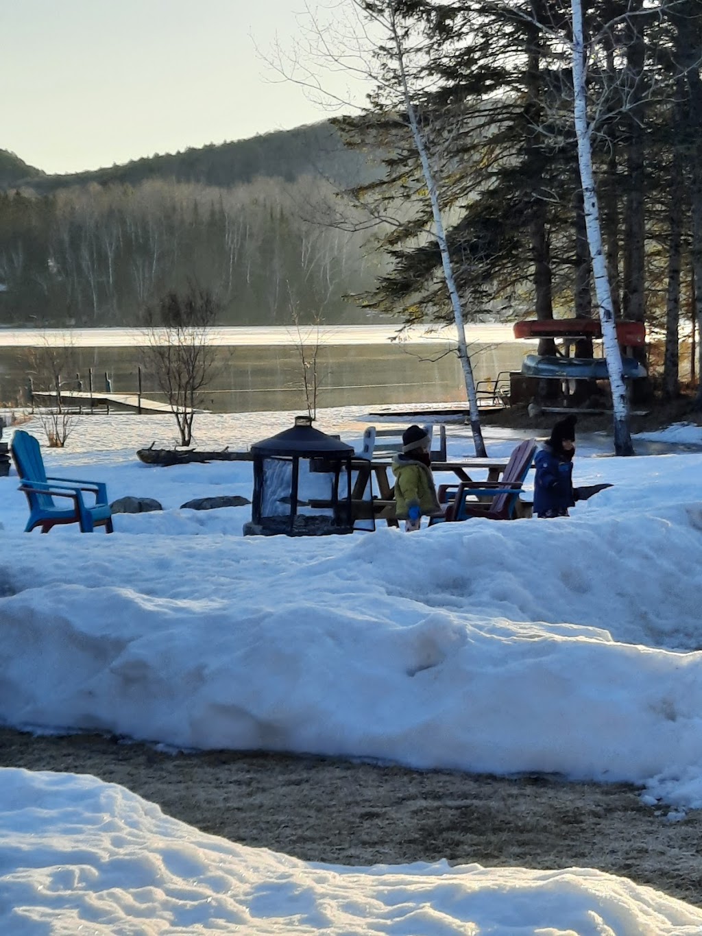 Les 4 chalets à Chute-Saint-Philippe | 609 Chem. des Voyageurs, Chute-Saint-Philippe, QC J0W 1A0, Canada | Phone: (514) 817-3987