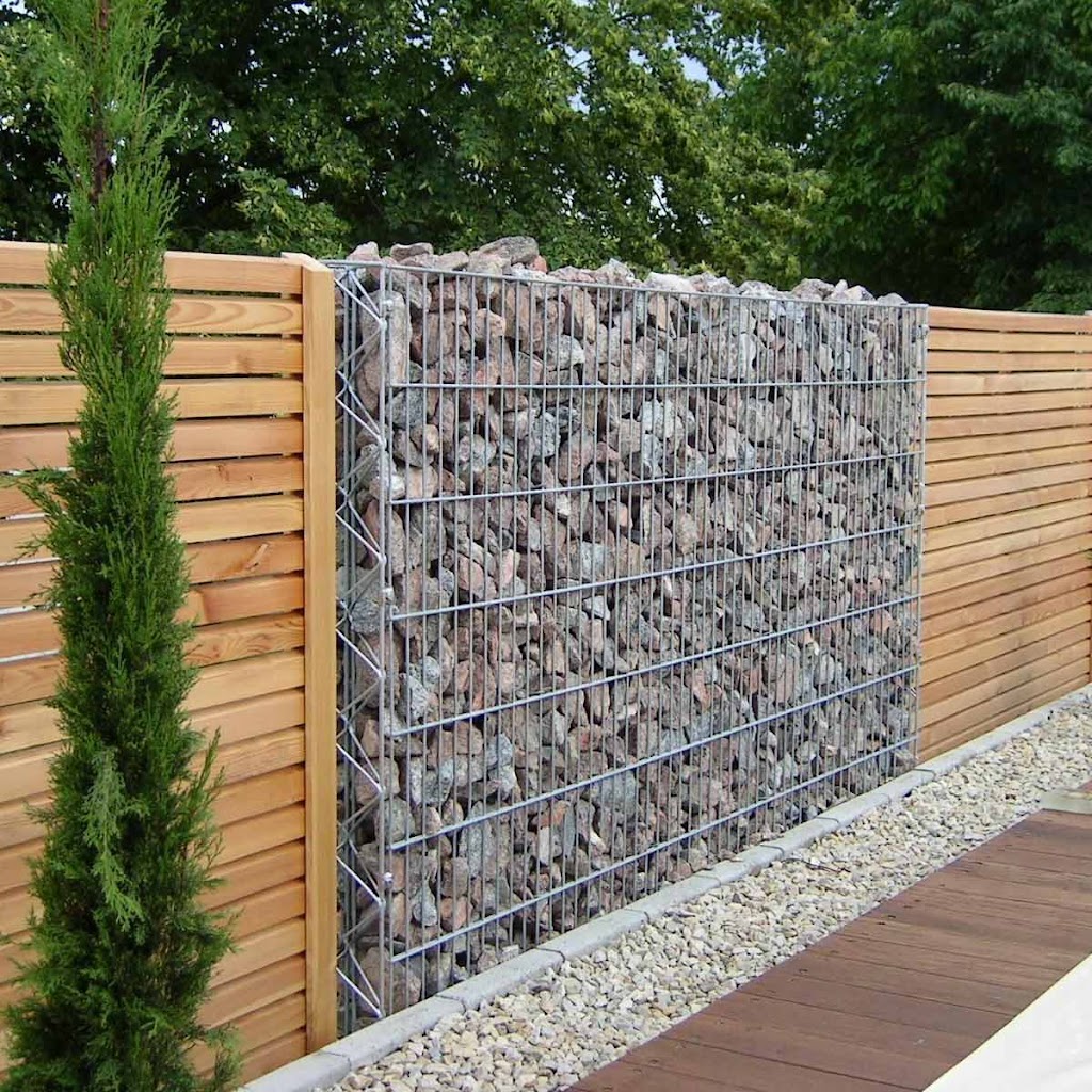 Gardner Landscaping & Home Maintenance | 960 Montroyal Blvd, North Vancouver, BC V7R 2H1, Canada | Phone: (778) 847-4351