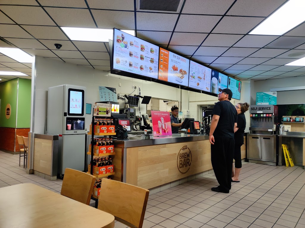 A&W Canada | 2924 Mayor Magrath Dr S, Lethbridge, AB T1H 0A1, Canada | Phone: (403) 381-3339