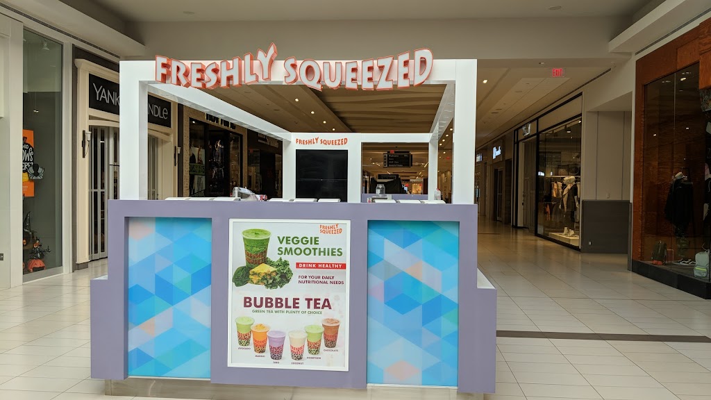 Freshly Squeezed | Oshawa Centre, 419 King St W, Oshawa, ON L1J 2K5, Canada | Phone: (888) 886-5856