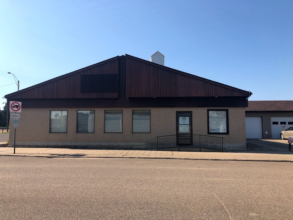 Laura’s Hair Studio | 101 Railway Ave W, Shellbrook, SK S0J 2E0, Canada | Phone: (306) 747-3077