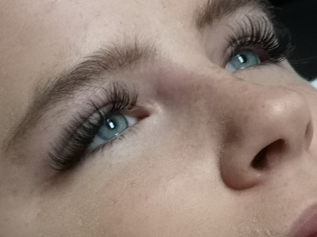 Pretty Please! The Lash & Laser Studio | 42 Tonewood Blvd, Spruce Grove, AB T7X 0Z3, Canada | Phone: (587) 298-1288