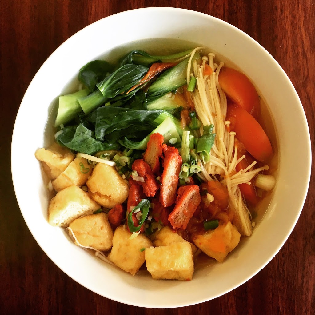Chez Anh | 435 Sunnyside Ave, Ottawa, ON K1S 0S6, Canada | Phone: (613) 879-0466