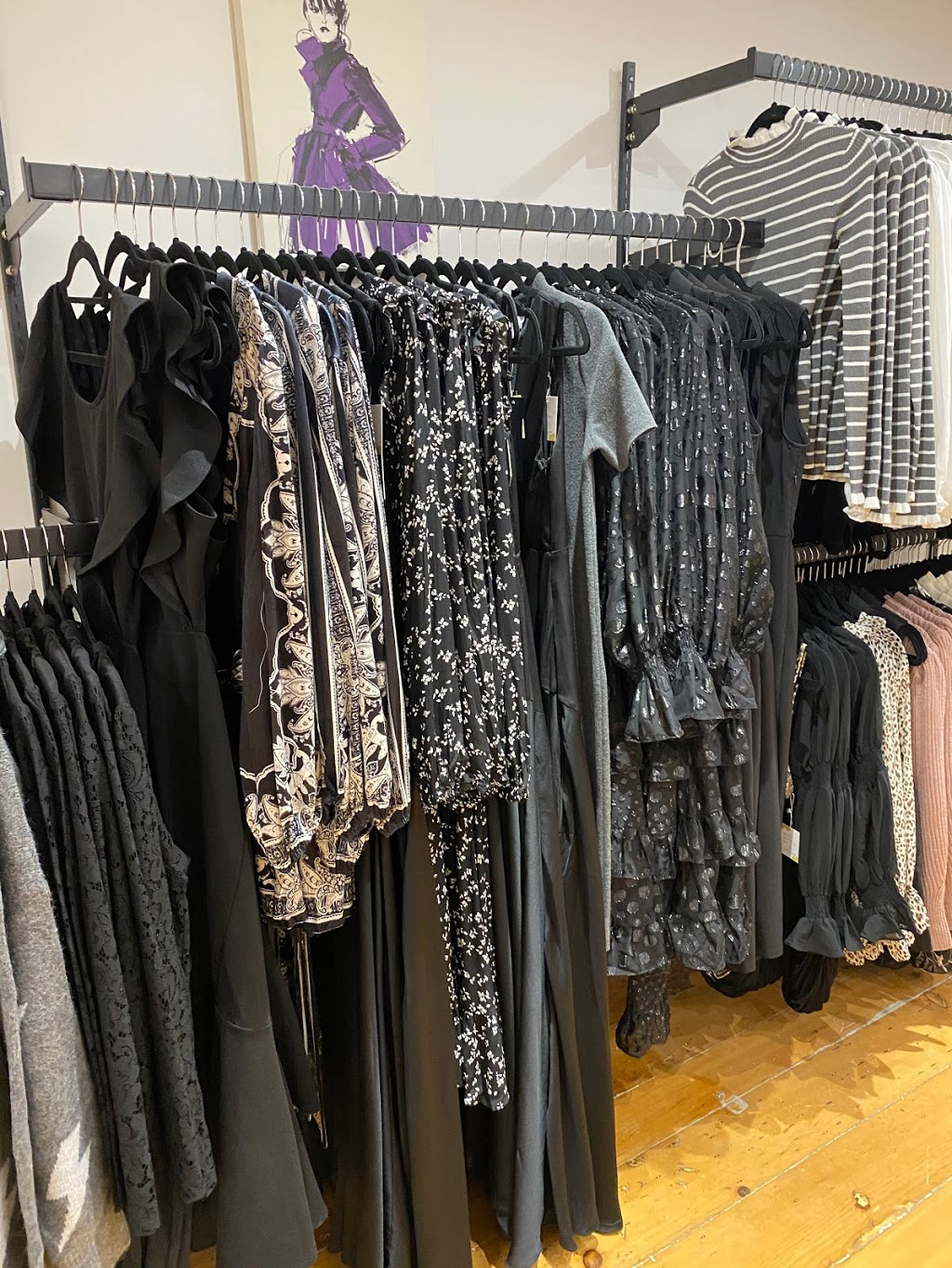 Boulevard Fashion Boutique | 10513 Islington Ave Unit 1, Kleinburg, ON L0J 1C0, Canada | Phone: (905) 552-4241